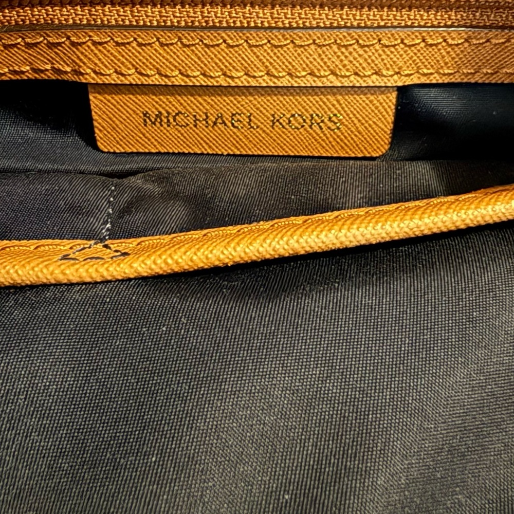 Michael Kors Kelsey Blue Nylon Crossbody Bag with Adjustable Strap - Picture 9 of 11